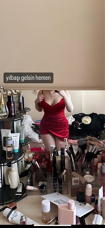 kırmızı mini elbise
