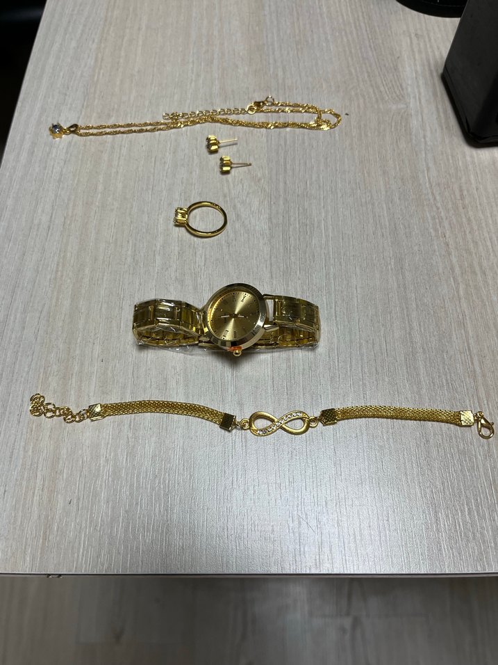 Zincir Detaylı Altın Renk Kadın Takı Seti - Görsel 4