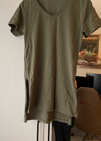 V Yaka Kısa Kollu Salaş Keten Tişört - Görsel 2