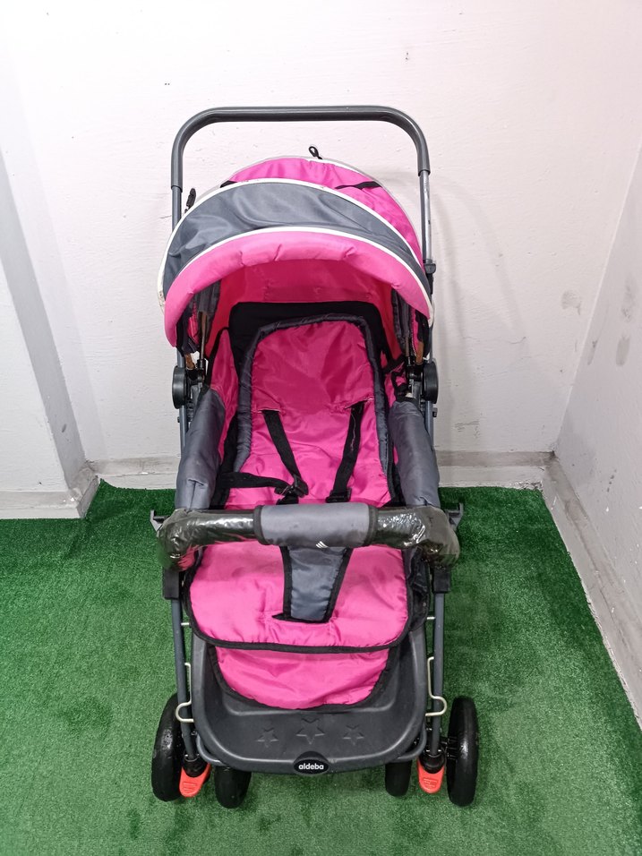 Pembe ve Gri Bebek Arabası Temiz Sağlamdır Kargo Var - Görsel 4
