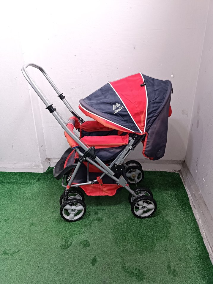 Kırmızı Bebek Arabası Temiz Sağlamdır Kargo Var - Görsel 4