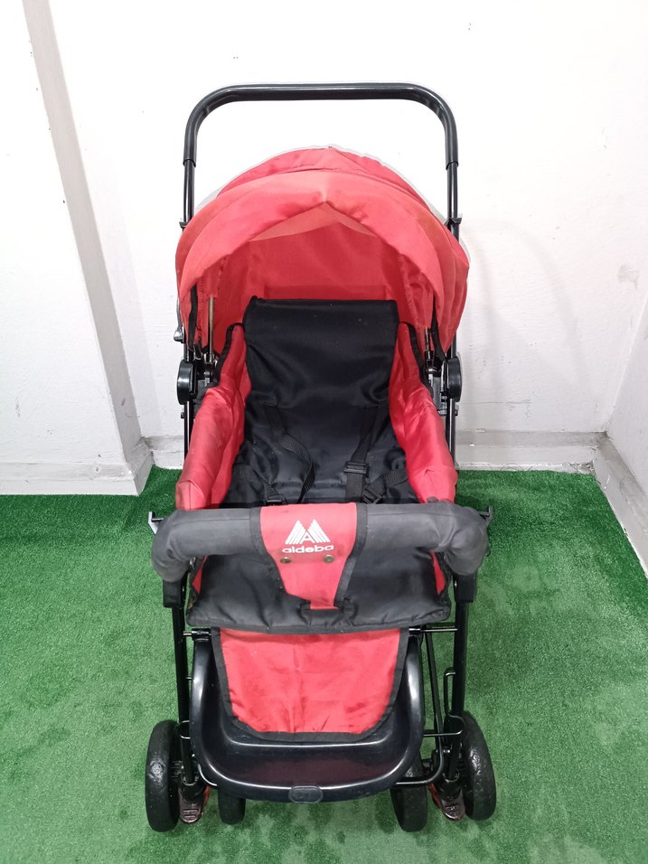 Koyu Kırmızı Bebek Arabası Temiz Sağlamdır Kargo Var - Görsel 3