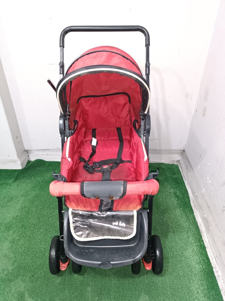 Kırmızı Renkli Bebek Arabası Temiz Sağlamdır Kargo Var - Görsel 3