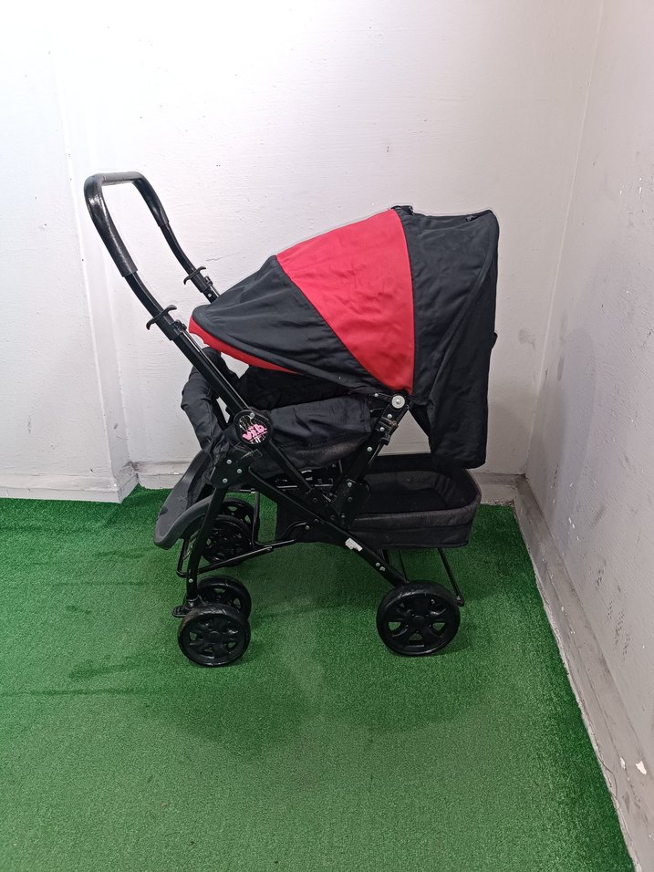 Kırmızı Bebek Arabası Temiz Sağlamdır Kargo Var - Görsel 4