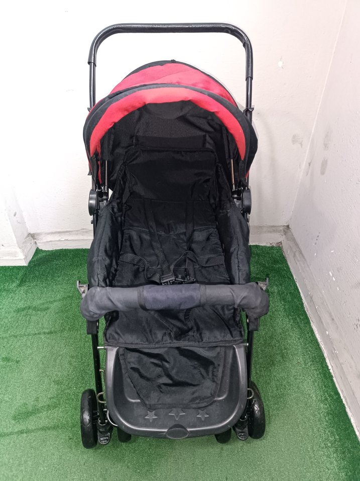 Kırmızı Bebek Arabası Temiz Sağlamdır Kargo Var - Görsel 3