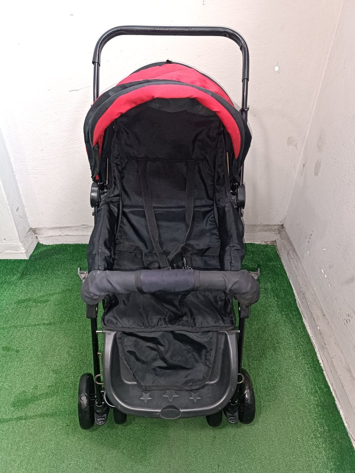 Kırmızı Bebek Arabası Temiz Sağlamdır Kargo Var - Görsel 2