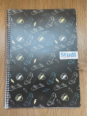 Defter 96 yaprak spiralli A4 kareli