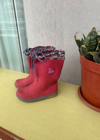 27 Beden Kız Çocuk Pembe Bağcıklı Bot