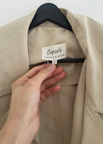Kadriye Baştürk bej Trençkot - Görsel 3