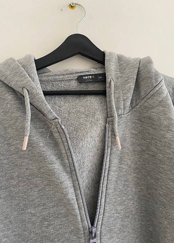 Gri kapüşonlu sewatshirt - Görsel 3