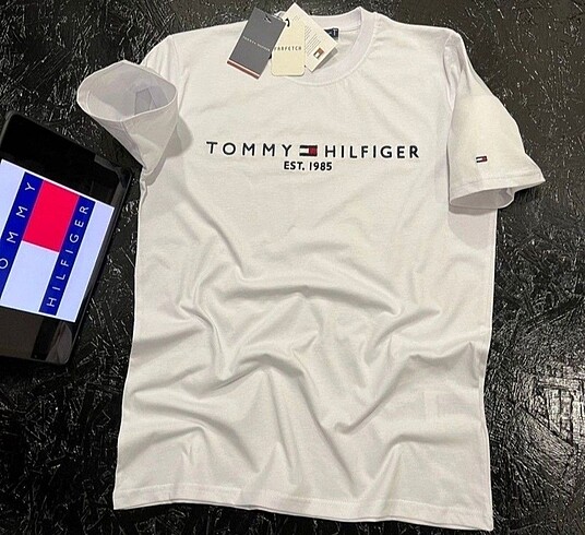 TOMMY HILFIGER T-SHİRT