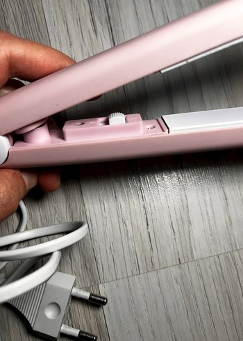 Pembe Mini Saç Düzleştirici - Görsel 3
