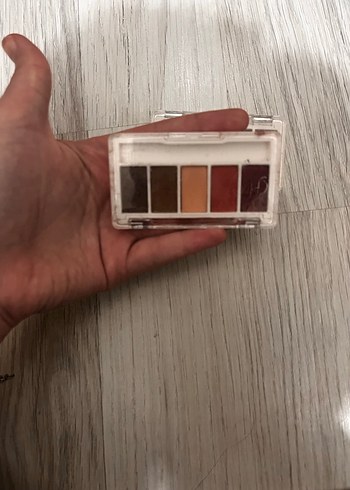 Bej Tonlarında Göz Farı Paleti - Görsel 3