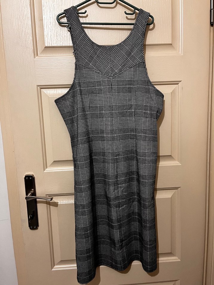 Kadın Gri Kareli Askılı Midi Tulum - Görsel 3