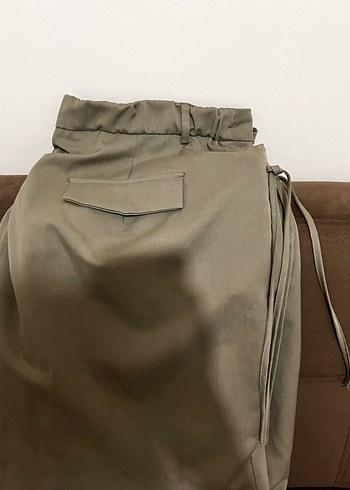 Yeşil Pilili Kadın Midi Kumaş Pantolon - Görsel 4