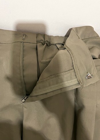 Yeşil Pilili Kadın Midi Kumaş Pantolon - Görsel 3