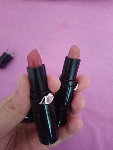 Wet n wild bare ıt all, ınto the flesh 
