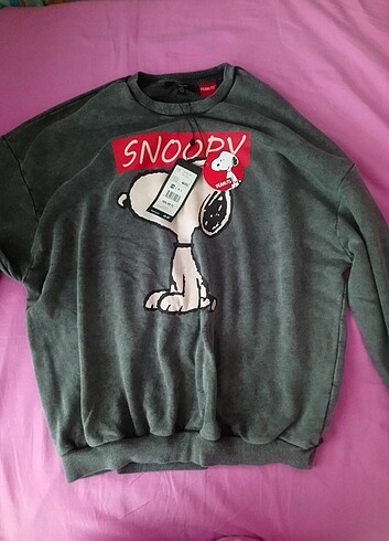 Mavi yeni etiketli sweatshirt 