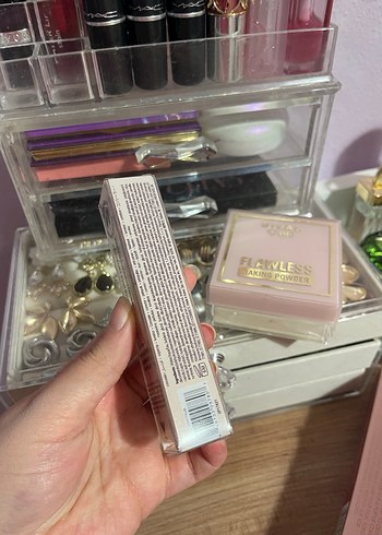  Beden Tarte kapatıcı