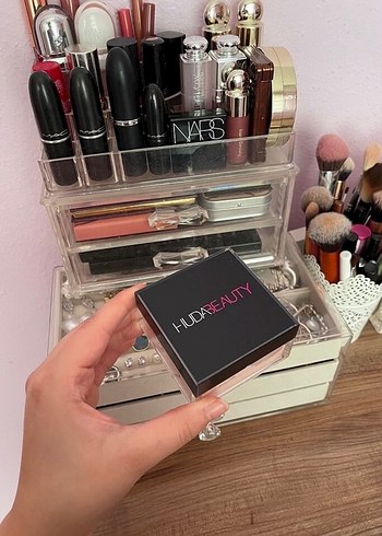  Beden Benefit huda