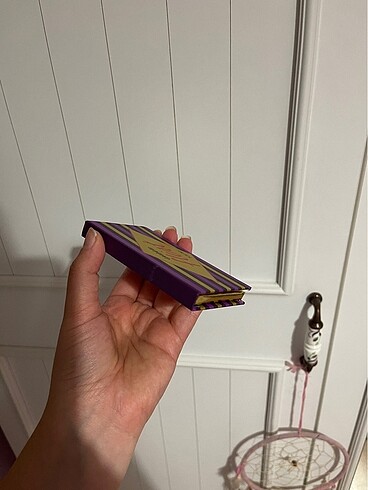 Beden Renk Tarte far paleti ve maybelline aydınlatıcı