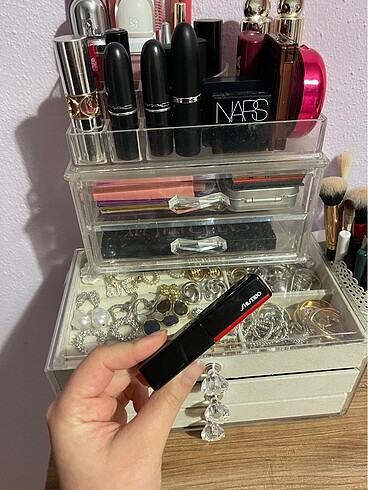Shiseido kapatıcı