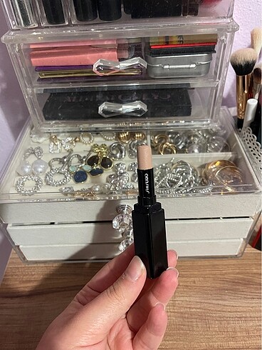 Beden Shiseido kapatıcı
