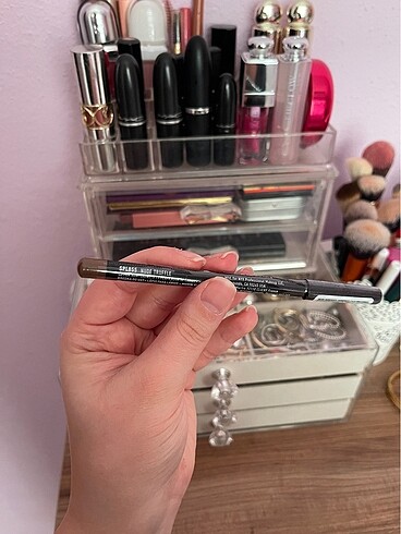 NYX Nyx nude truffle dudak kalemi