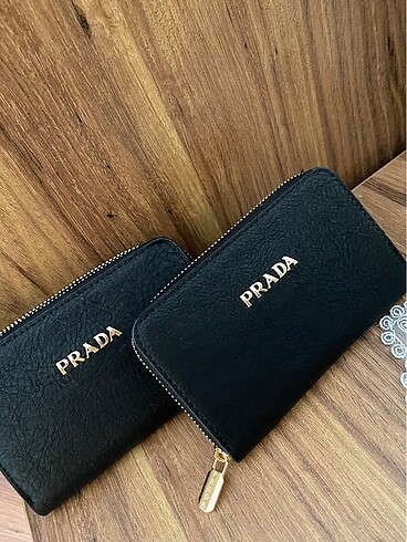  Beden siyah Renk Prada replika cüzdan