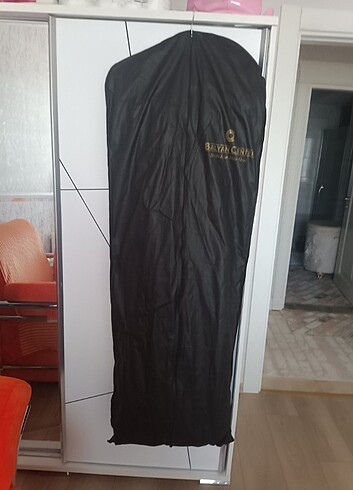 Diğer Hem kiralik hem satilik abiye ...kilifiylan beraber gönderim ma