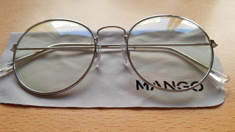Mango gözlük