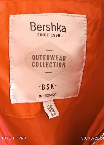 Bershka kırmızı mevsimlik mont