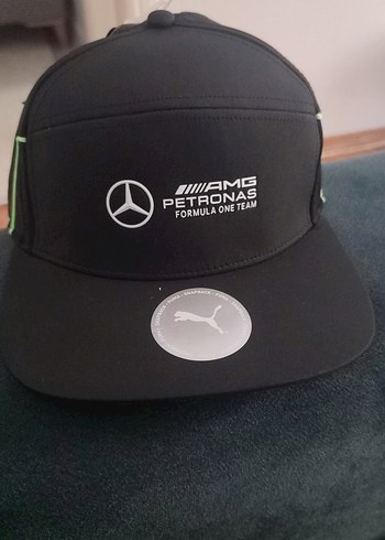 Siyah Parlak AMG Petronas Şapka