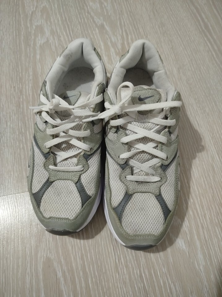 Nike spor ayakkabı - Görsel 2