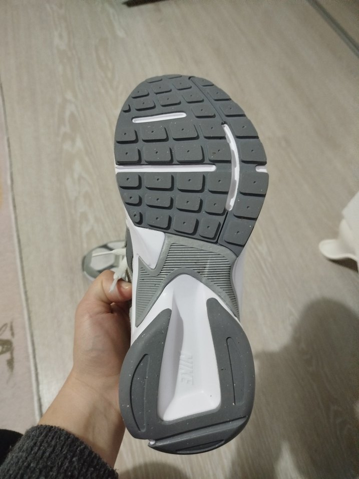 Nike spor ayakkabı - Görsel 5
