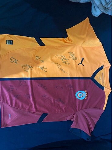 Orijinal gerçek ıslak imzalı galatasaray forması