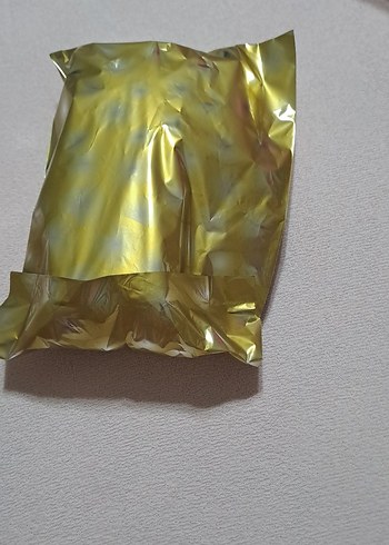 Parlak Altın Renkli hediye paket