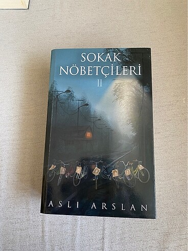 Aslı Arslan Sokak Nöbetçileri 2 Karton Kapak
