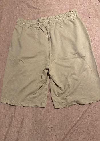 Krem Rengi Şort - Görsel 3