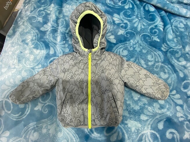 Erkek bebek sıvı geçirmez mont