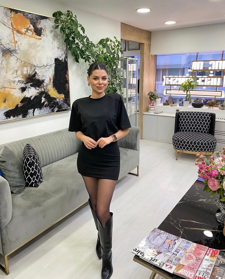 Siyah-omuz vatkalı Mini Elbise - Görsel 2