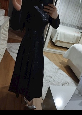Parlak Siyah Uzun Abiye Elbise - Görsel 2
