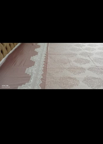 İşlemeli Pembe Parlak Yatak Örtüsü - Görsel 6
