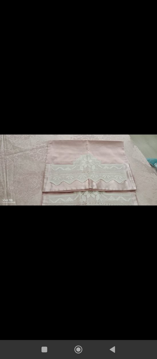 İşlemeli Pembe Parlak Yatak Örtüsü - Görsel 2