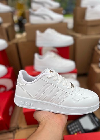 Adidas Beyaz Bağcıklı Kadın Spor Ayakkabı