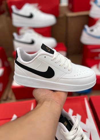 38 Beden Kadın Beyaz Nike Spor Ayakkabı
