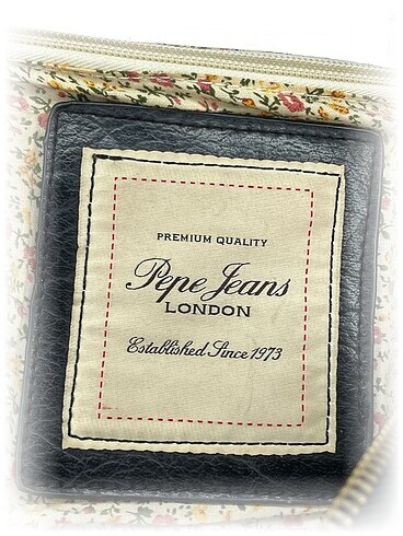 Beden Pepe Jeans Kol Çantası %70 İndirimli.