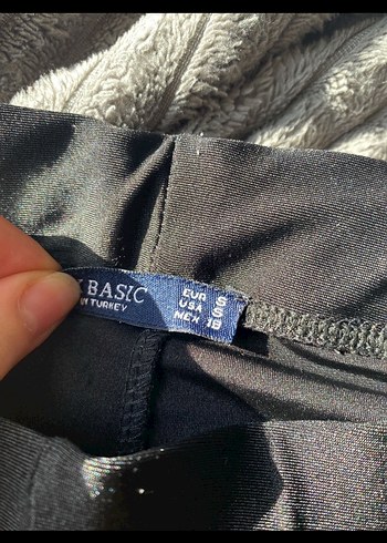 Siyah Elastik parlak tqyt - Görsel 2