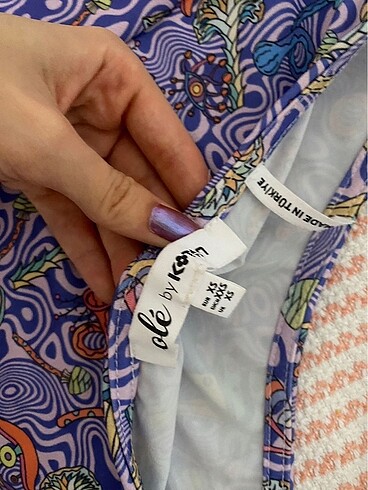 xs Beden Koton Tek Kol Desenli Kısa Kol Bel Bağlama Detay T-Shirt
