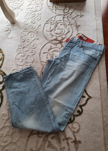 Levis Slim kot